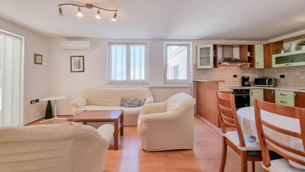 Appartement Ena à Novigrad Istria Extérieur photo