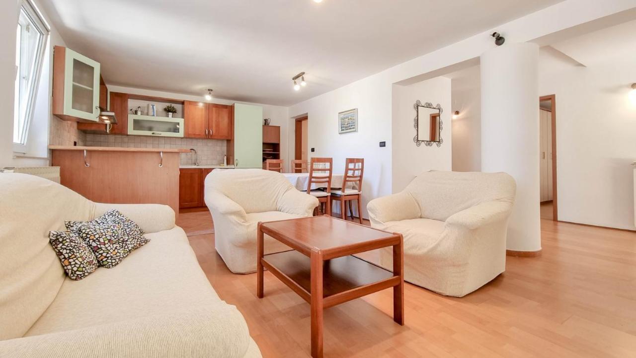 Appartement Ena à Novigrad Istria Extérieur photo