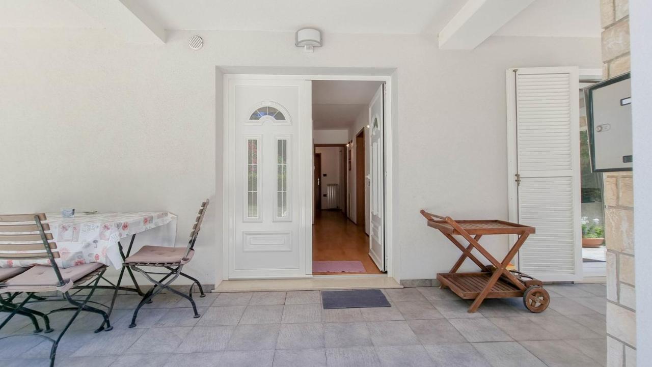 Appartement Ena à Novigrad Istria Extérieur photo