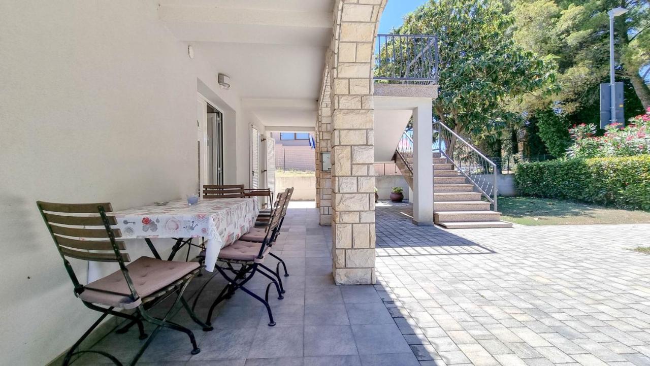 Appartement Ena à Novigrad Istria Extérieur photo